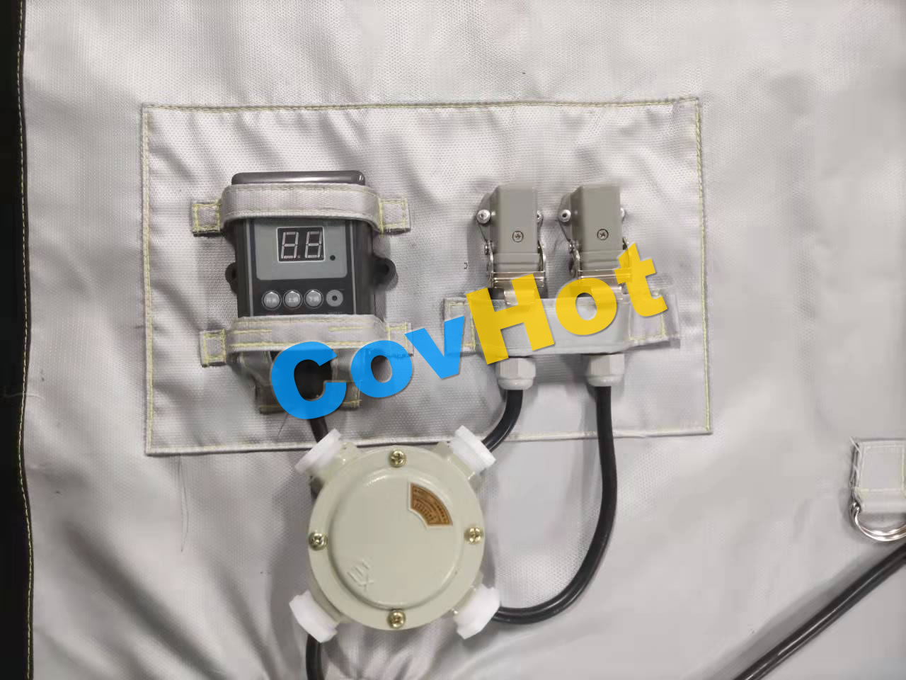 電伴熱<a href=http://www.tjpet.com.cn/e/tags/?tagname=%E4%BF%9D%E6%B8%A9%E5%A5%97 target=_blank class=infotextkey>保溫套</a>