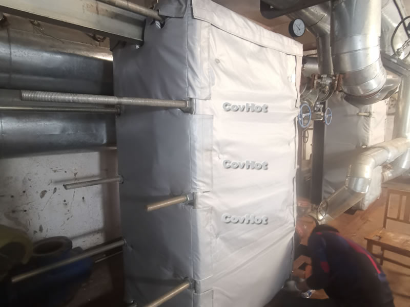 板式<a href=http://www.tjpet.com.cn/e/tags/?tagname=%E6%8D%A2%E7%83%AD%E5%99%A8%E4%BF%9D%E6%B8%A9 target=_blank class=infotextkey>換熱器保溫</a>,<a href=http://www.tjpet.com.cn/e/tags/?tagname=%E5%8F%AF%E6%8B%86%E5%8D%B8%E4%BF%9D%E6%B8%A9%E5%A5%97 target=_blank class=infotextkey>可拆卸<a href=http://www.tjpet.com.cn/e/tags/?tagname=%E4%BF%9D%E6%B8%A9%E5%A5%97 target=_blank class=infotextkey>保溫套</a></a>